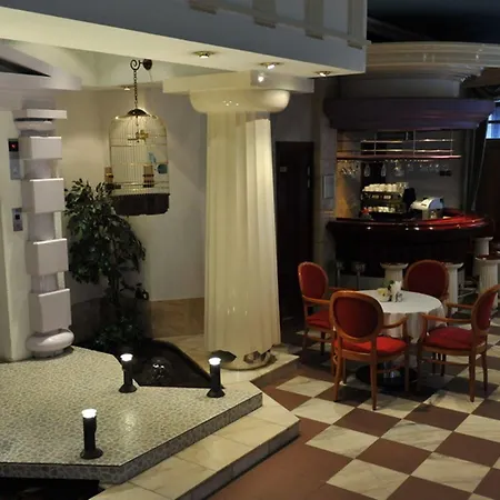 Boutique Kristofs Отель Рига